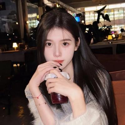 女孩罗塞玛莉
